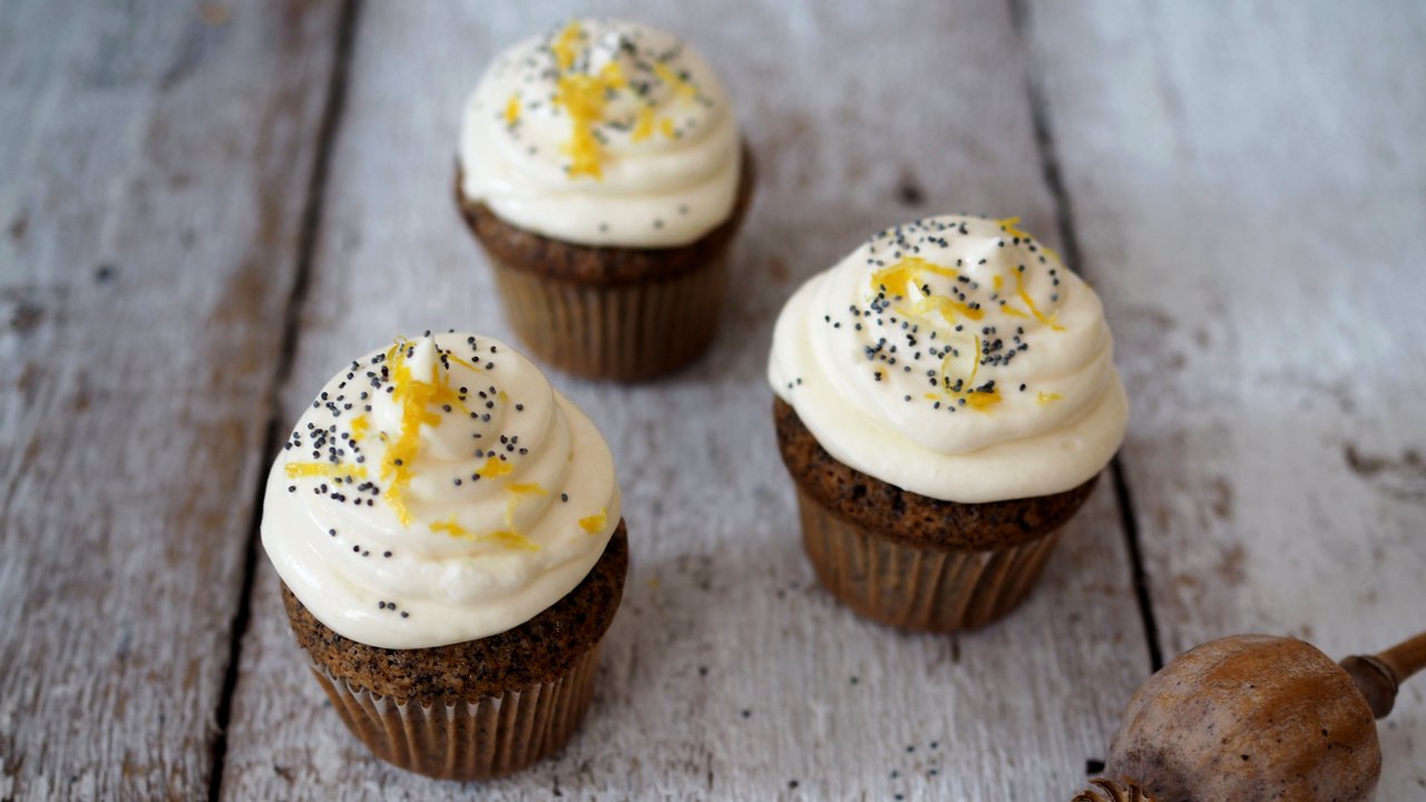 Makové cupcakes s citronovým krémem 