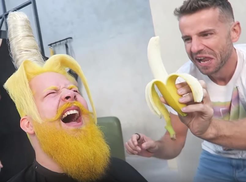 Video Viralbrothers Nechali Ostrihat Sveho Fanouska Na Banan Jak Sileny Uces Dopadl Prima Lajk